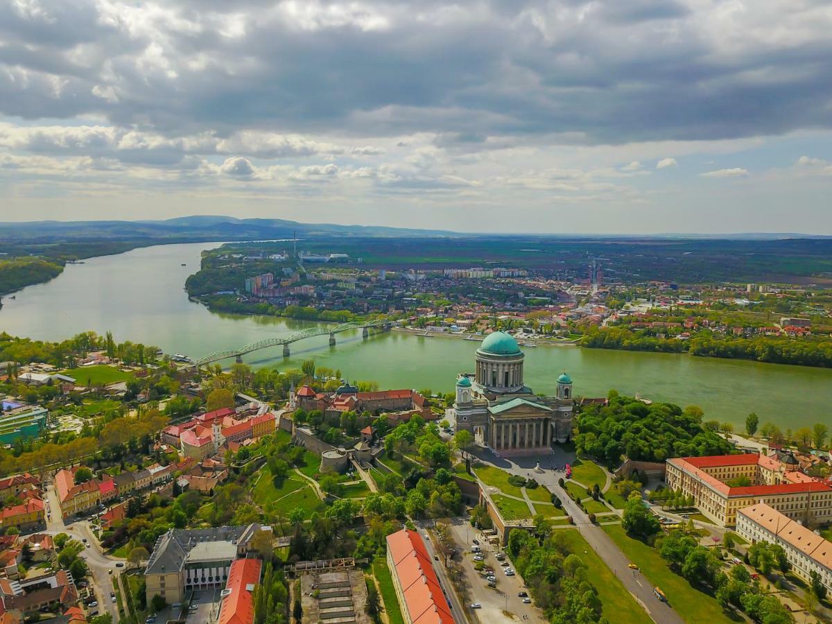 Szent Kristof Panzio Hotel Ostrzyhom Zewnętrze zdjęcie