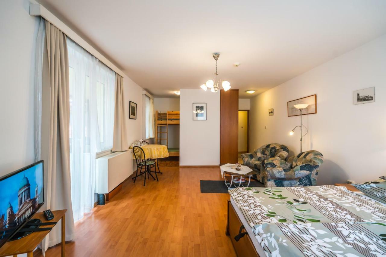 Szent Kristof Panzio Hotel Ostrzyhom Zewnętrze zdjęcie