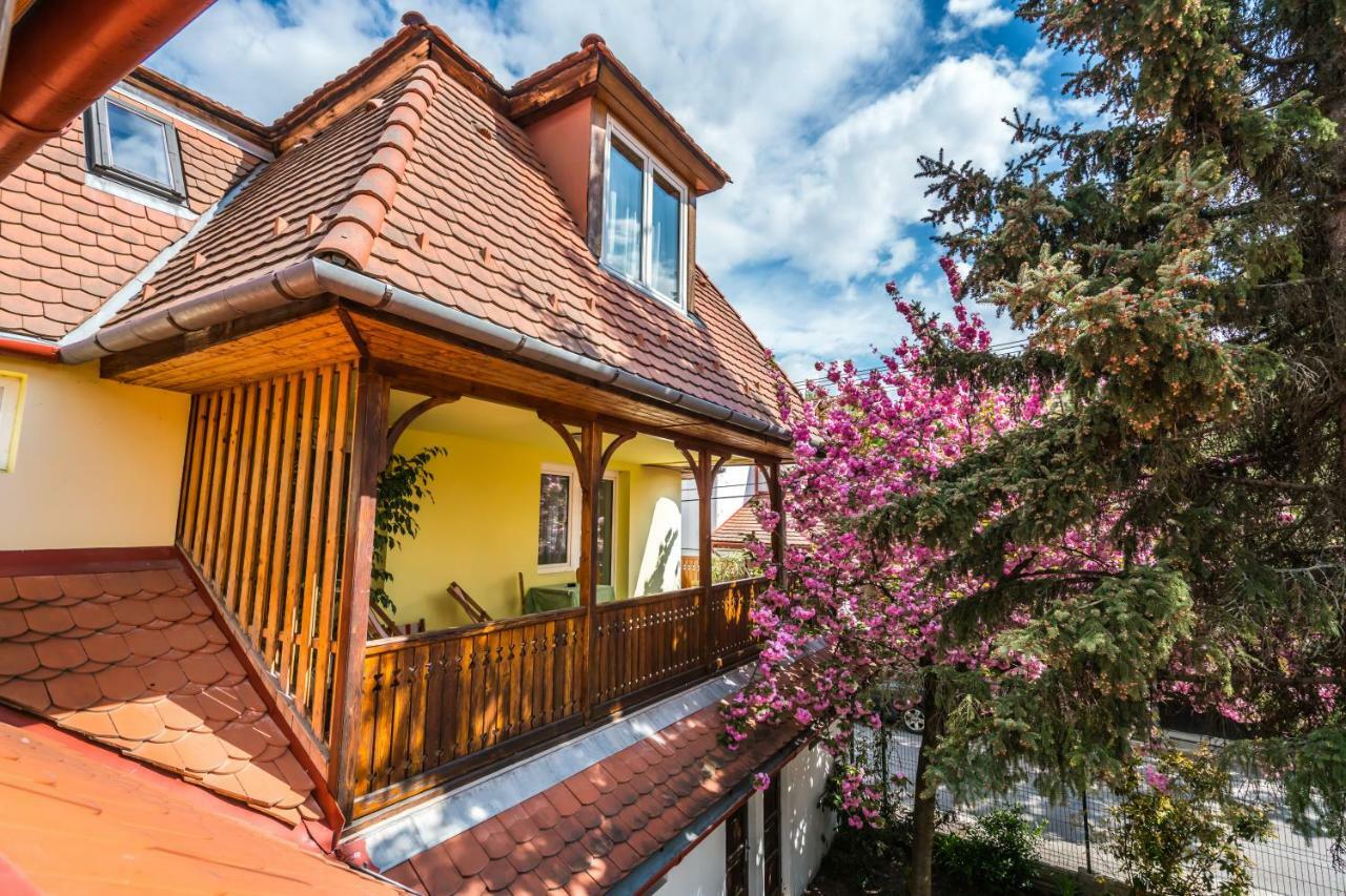 Szent Kristof Panzio Hotel Ostrzyhom Zewnętrze zdjęcie